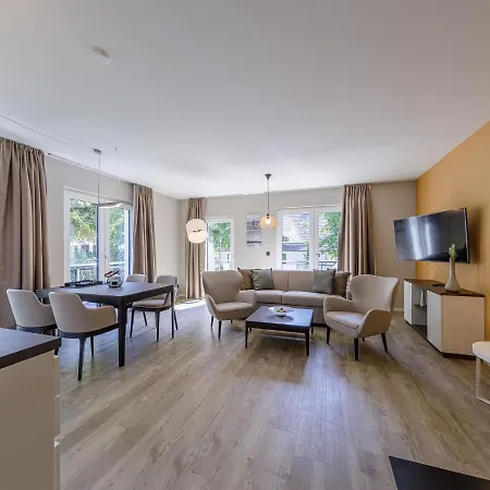 Aparthotel Zwei Wasser - Torhauser Alte Seefahrtschule *