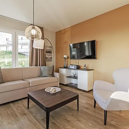 Zwei Wasser - Torhauser Alte Seefahrtschule Aparthotel *